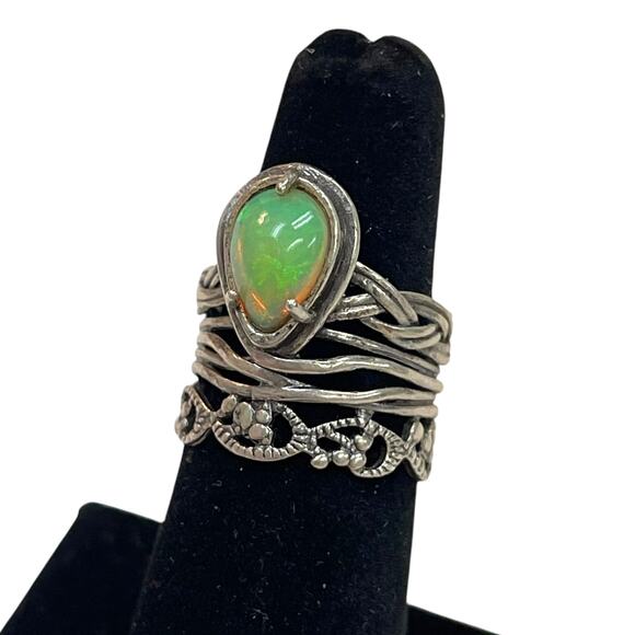 Unique ISRAEL 925 SILVER RING Green Stone Size 5.5 - Picture 2 of 5
